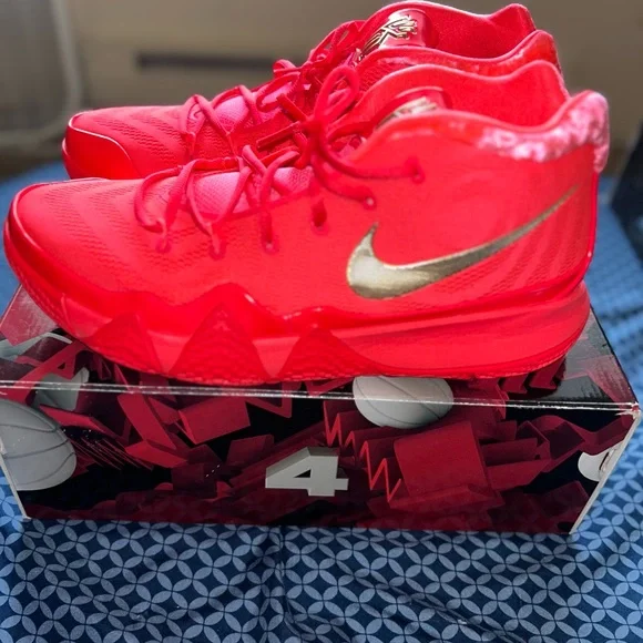 Kyrie 4 size 13